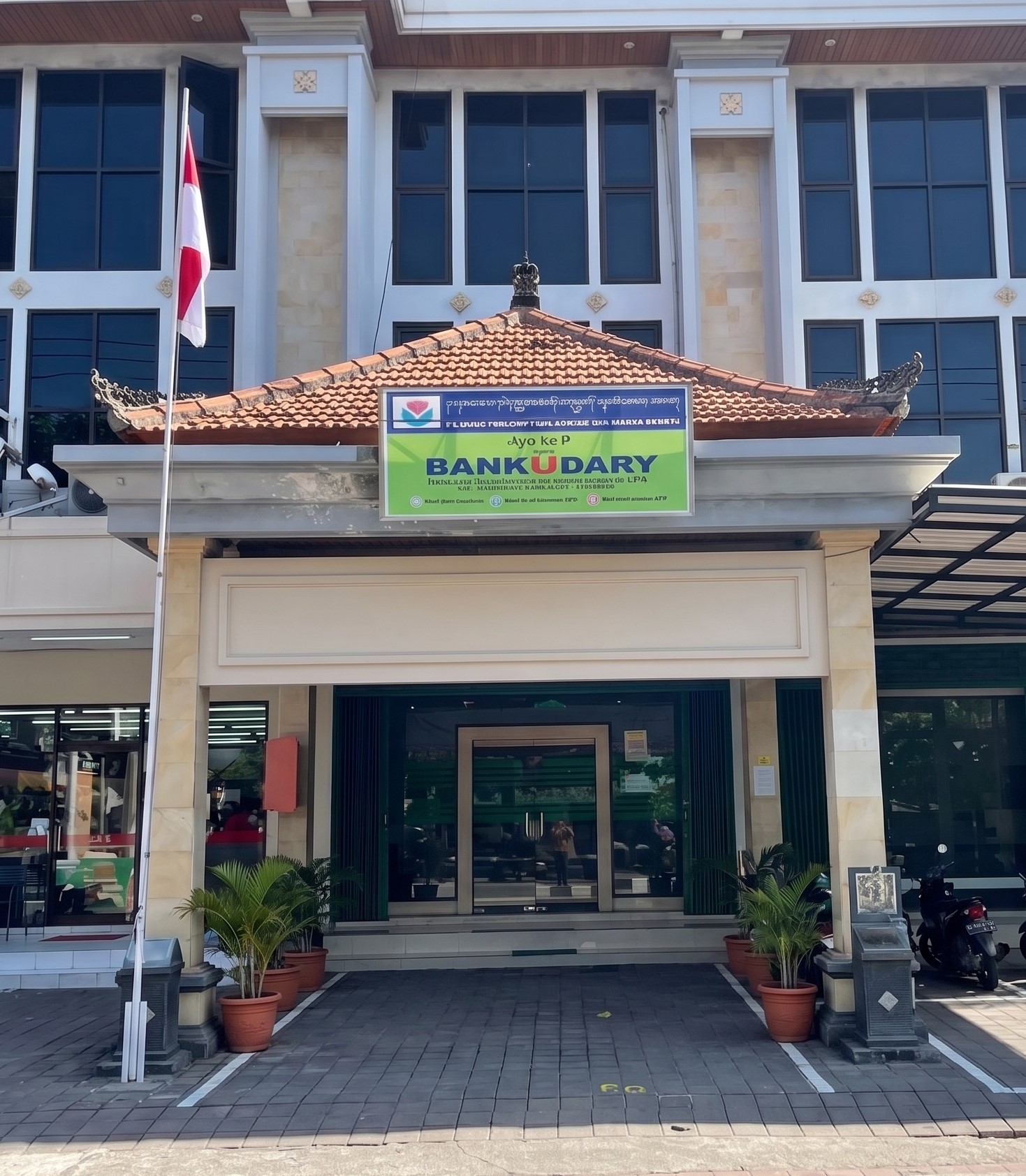 Gedung Kantor Pusat PT. BPR Ulatidana Rahayu